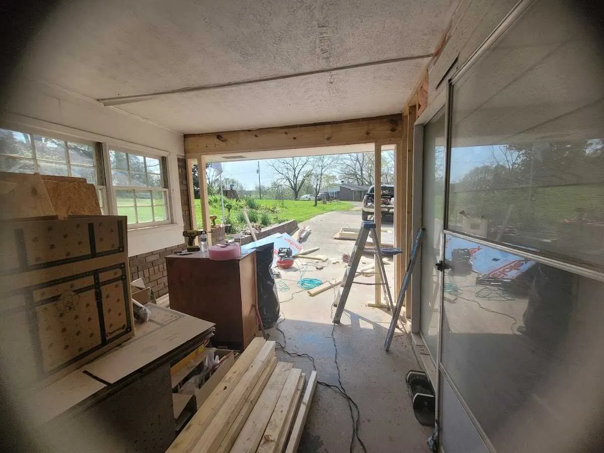 Air movers and dehumidifier for Drying & Dehumidification in Leesylvania